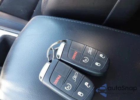 2020 Jeep Grand Cherokee Altitude 4X4 from USA, damaged, VIN 1C4RJFAG8LC426640